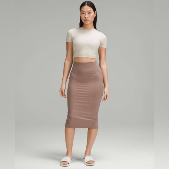 lululemon athletica Dresses & Skirts - Lululemon Nulu Slim-Fit High-Rise Skirt in Taupetastic